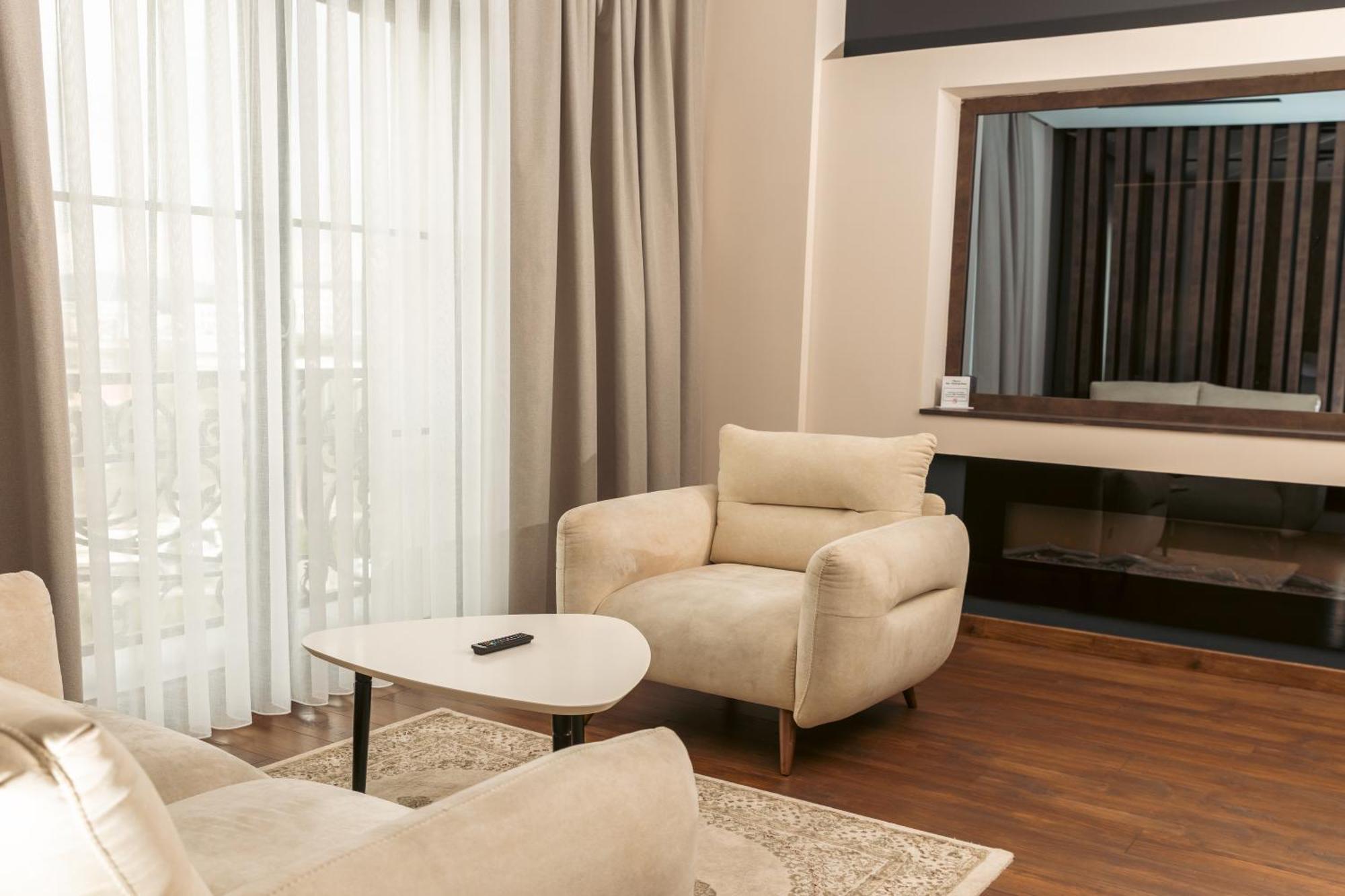Venus Hotel Lipjan 外观 照片